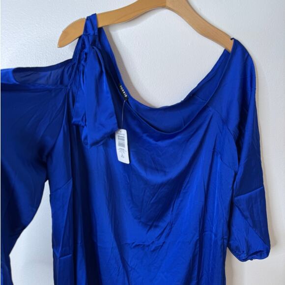 NWT Torrid 2X Satin Tie Front Off Shoulder Long Sleeve Blouse Surf the Web Blue - Picture 8 of 9
